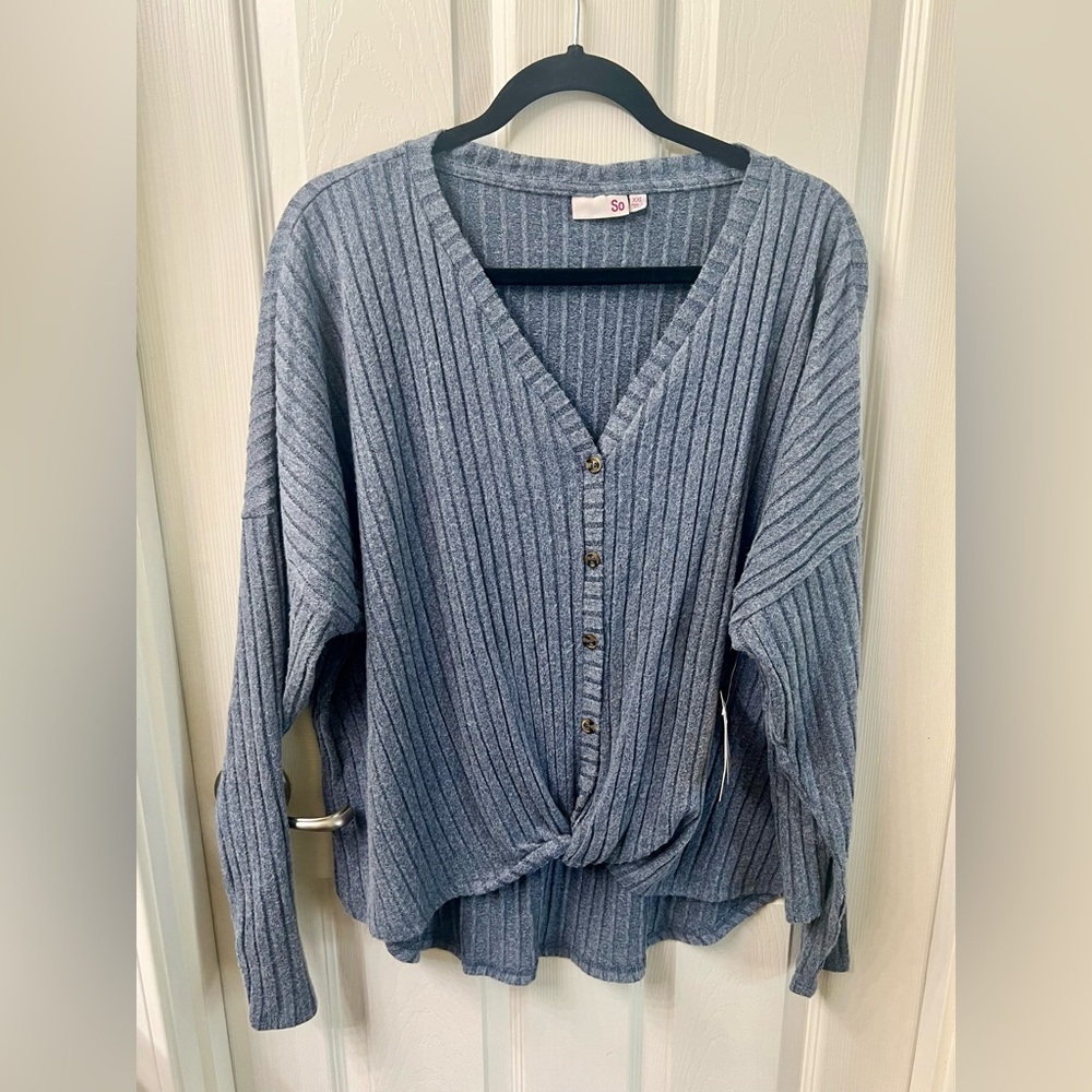 SO Women's Blue Ribbed V-Neck Sweater NWT Size XXL